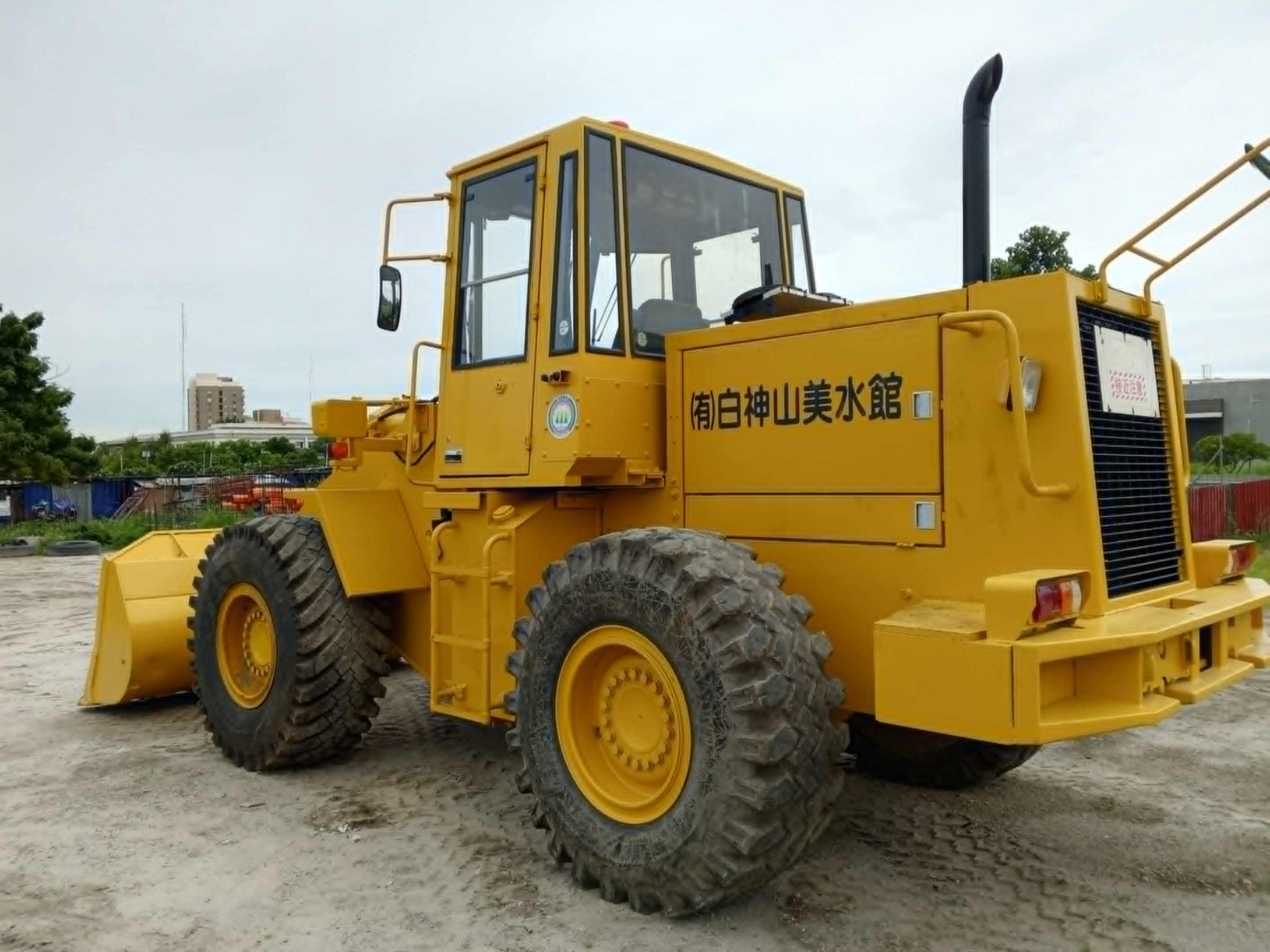 Solid Frame Payloader Payloader — Equipment Details — ESA Engineering & Consultancy